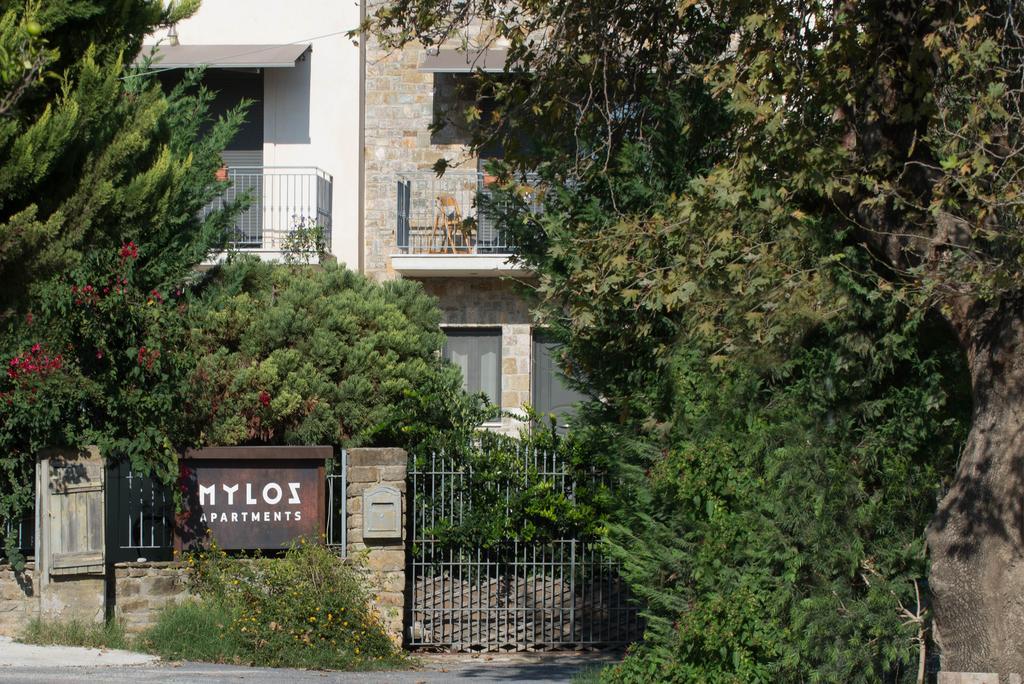 Mylos Apartments Gialova Exterior foto