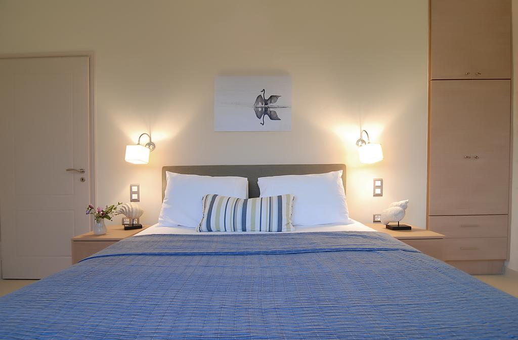 Mylos Apartments Gialova Habitación foto